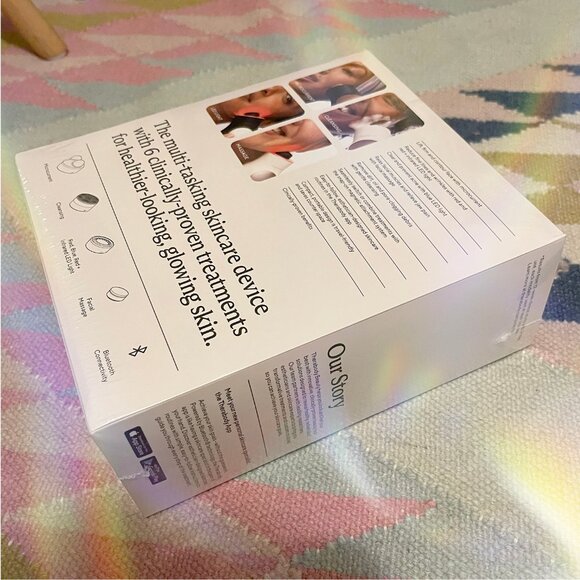 Therabody TheraFace PRO Device - White- BRAND NEW Sealed in Box - Picture 4 of 9